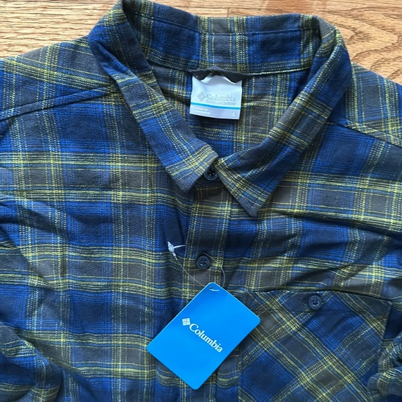 Columbia Long Sleeve Flannel Button Down - Picture 2 of 6